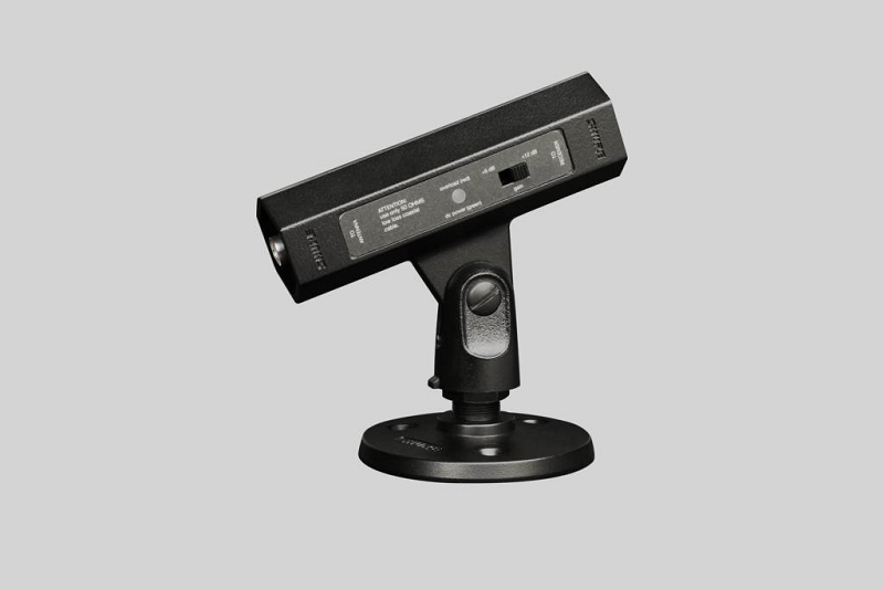 2 - Shure UA834WB 